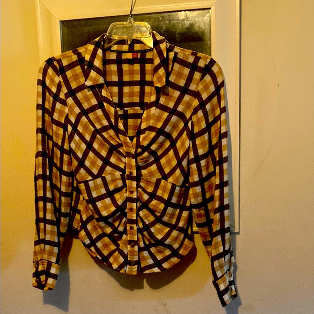 Pilcro Black and Gold Ruched 3/4 Sleeve Button Down Shirt